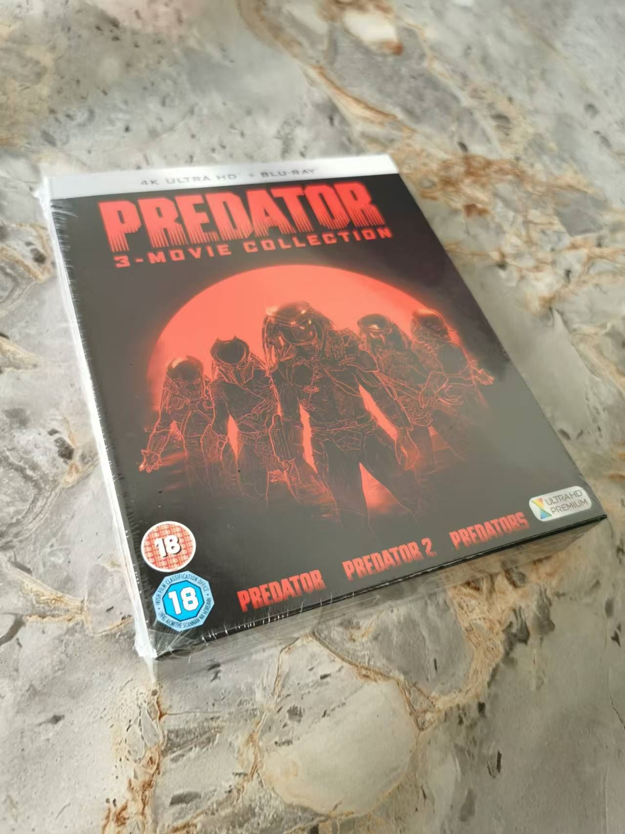 2022年入英版4K《铁血战士三部曲》