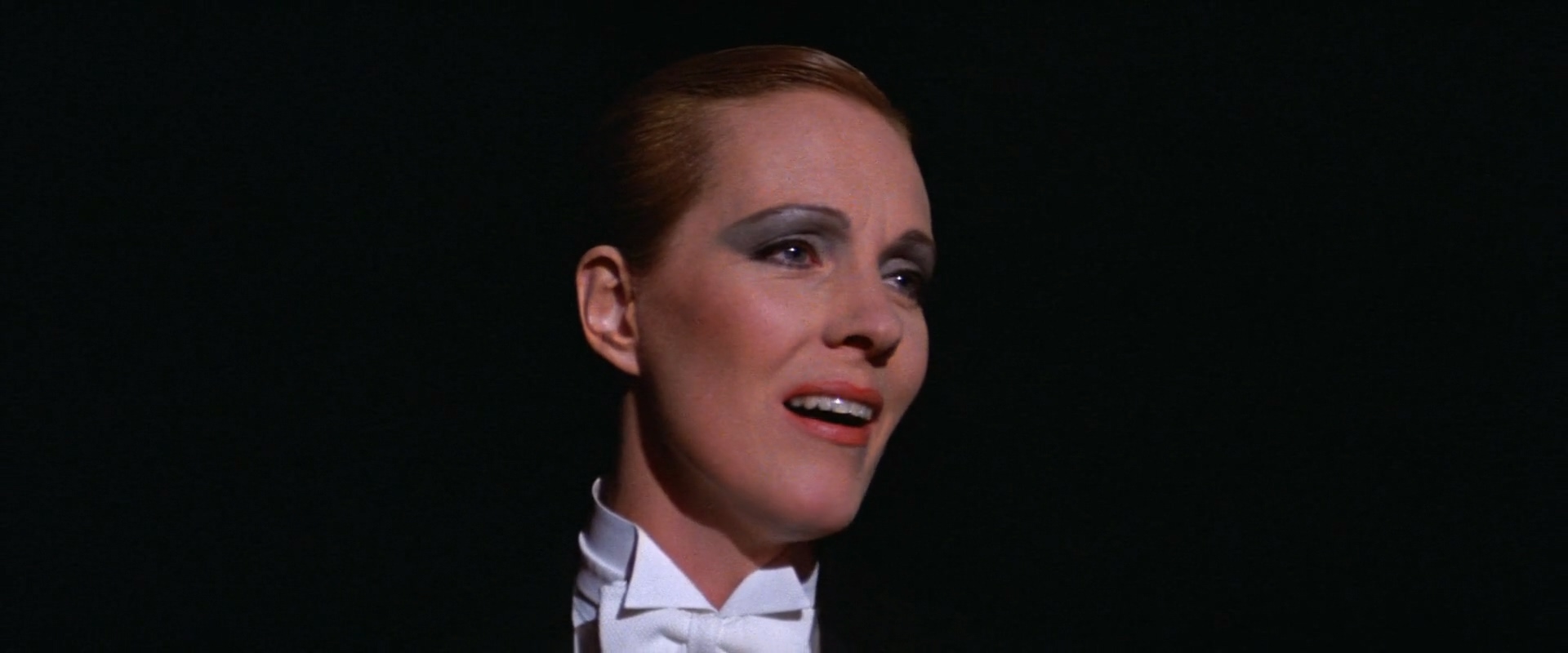 雌雄莫辨Victor.Victoria.1982.1080p.BluRay.x264.AAC5.1-hclg.mkv_20250208_134956.001.jpg