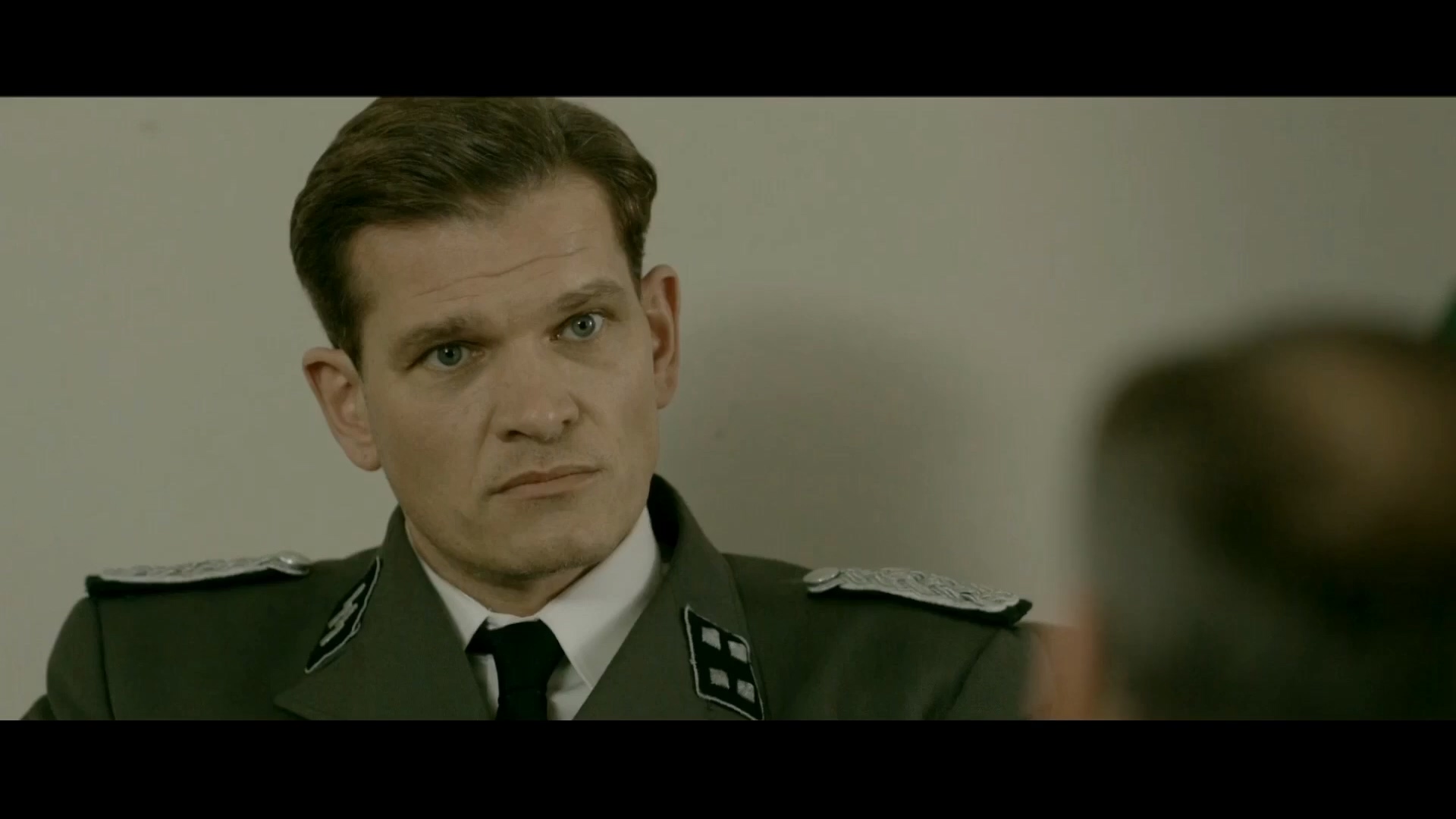 挪威 【敌营芳翠】央视配音Svik.2009.1080p .hclg.mkv_20250209_142945.963.jpg