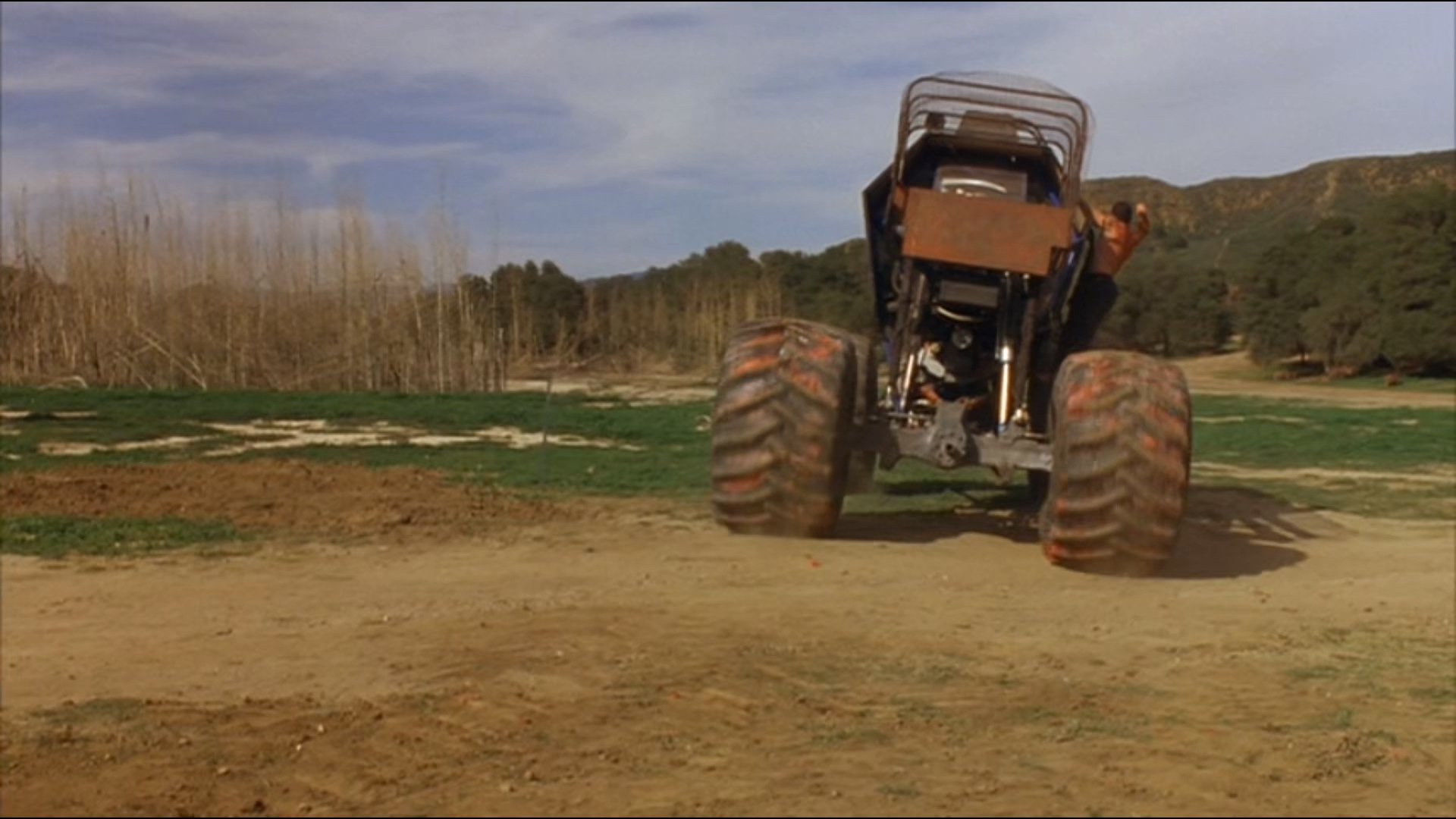 魔鬼卡车 (2003) 1080p [AC3, AC3, AAC] [zho, eng, eng].mkv_20250310_175524.973.jpg