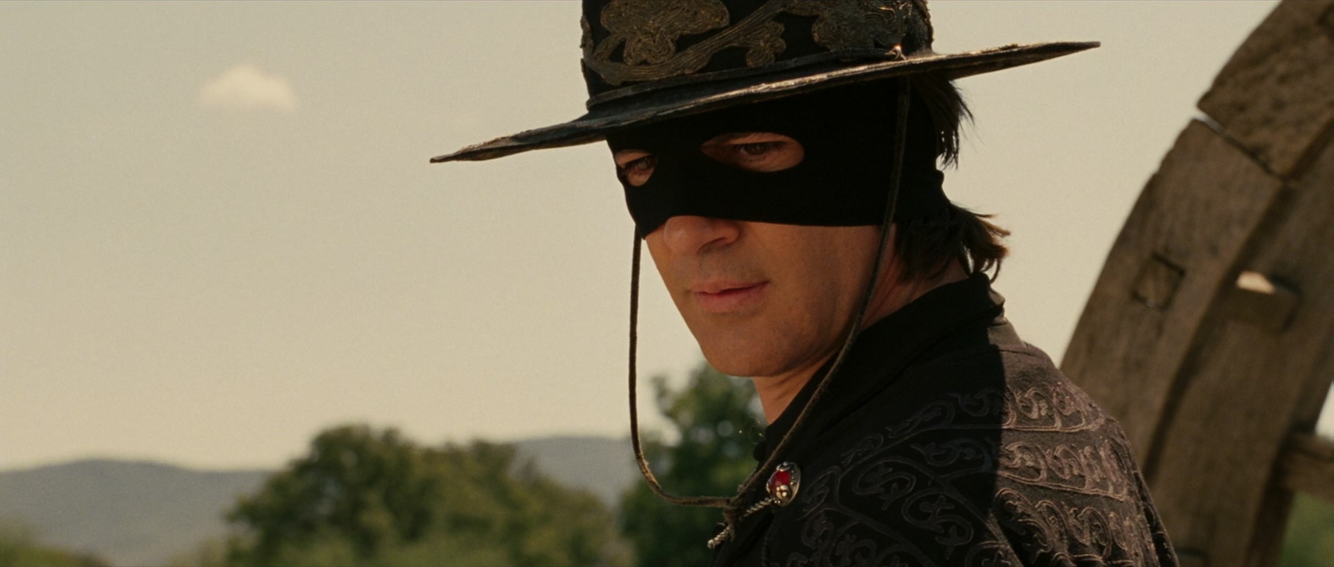 The.Legend.of.Zorro.2005.BluRay.1080p.2Audio.TrueHD.5.1.x265.10bit-ALT.mkv_20250.jpg