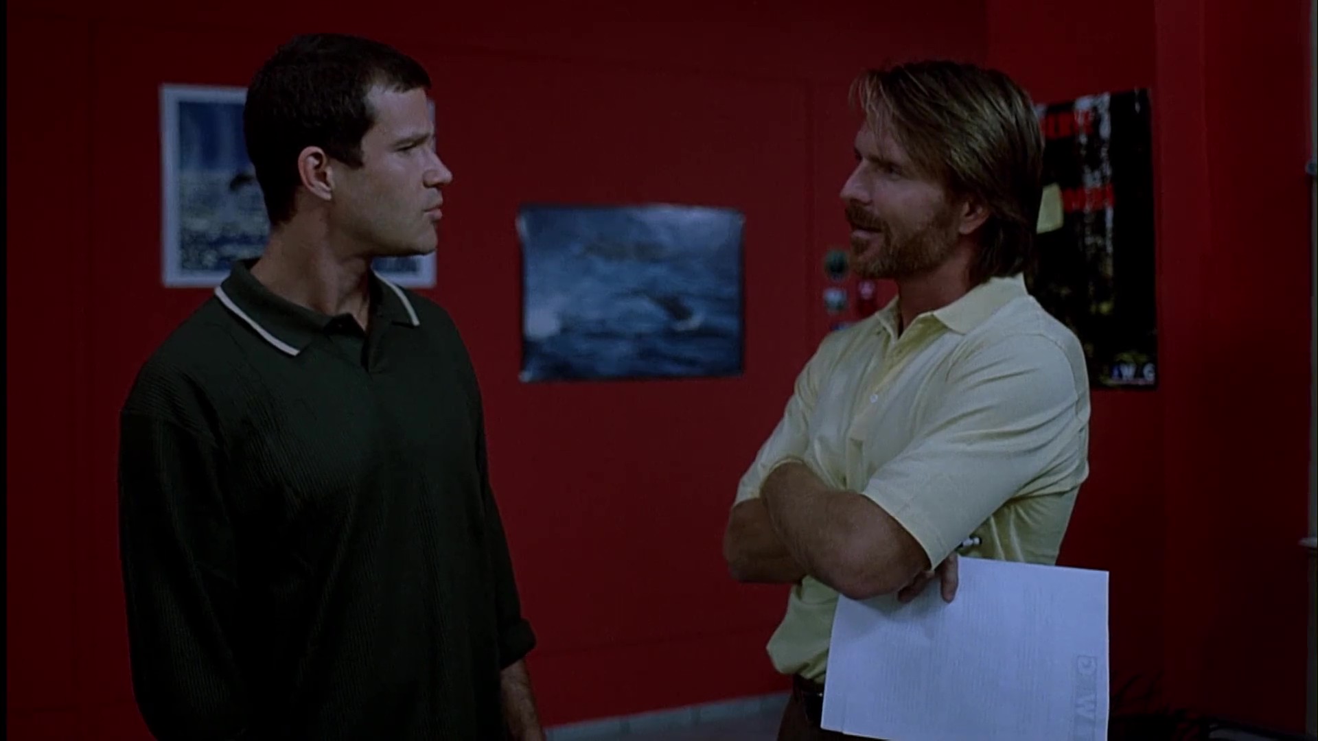 M 末日惊魂-2002 - frame at 23m24s.jpg