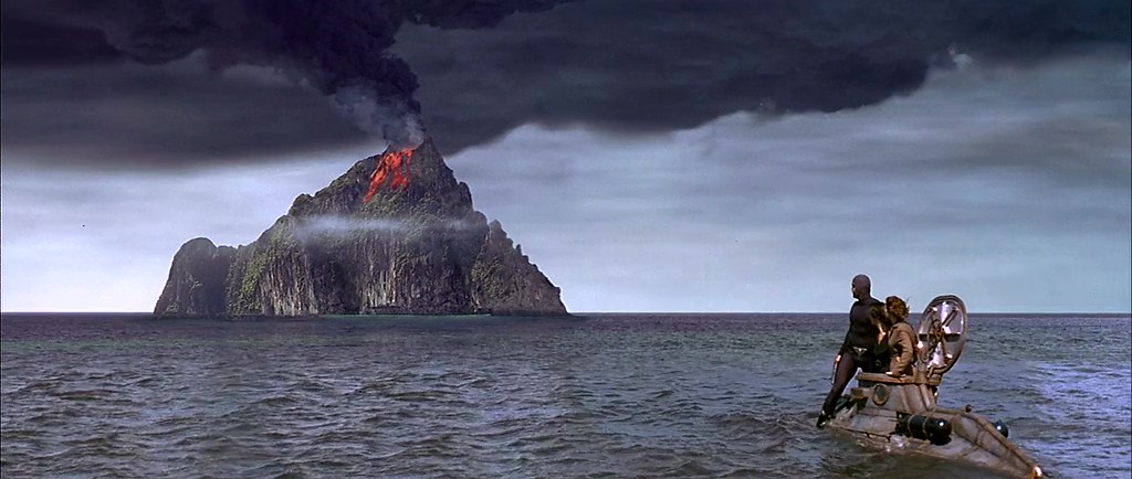 H 幻影奇侠-1996 - frame at 88m54s.jpg