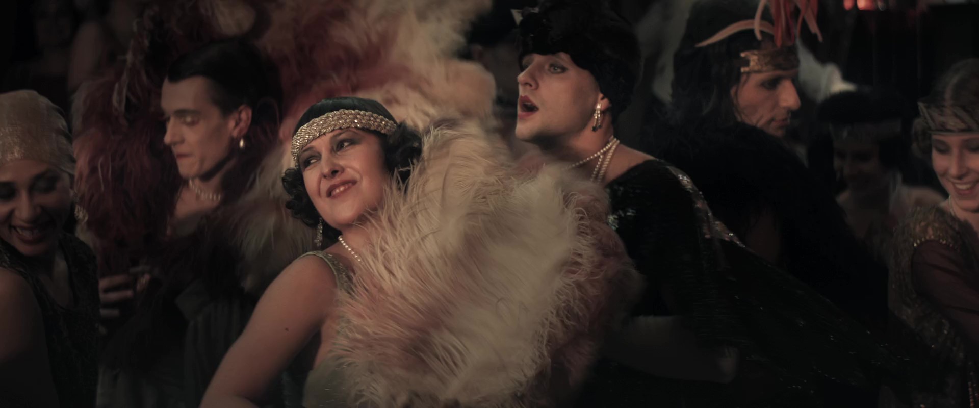 Z 走音天后-2015 - frame at 96m14s.jpg