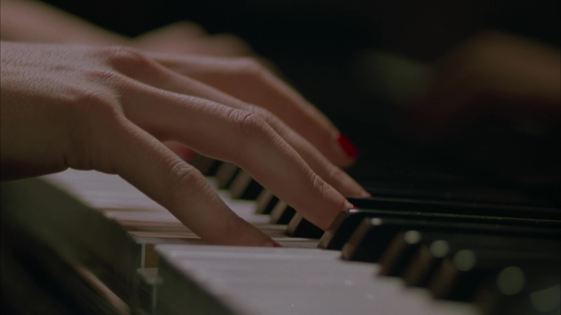 B 伯爵夫人(1080)-2005 - frame at 52m4s.jpg