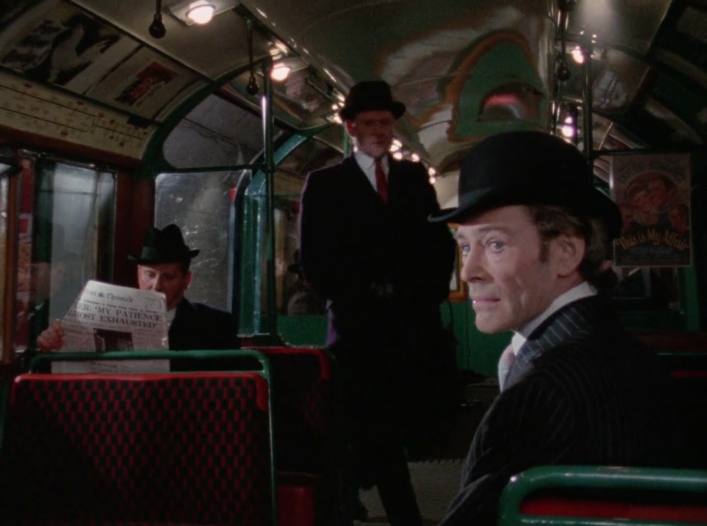 英国【枪杀希特勒】Rogue.Male.1976.1080p.BluRay.x264 (1).mkv_20250401_181549.244.jpg