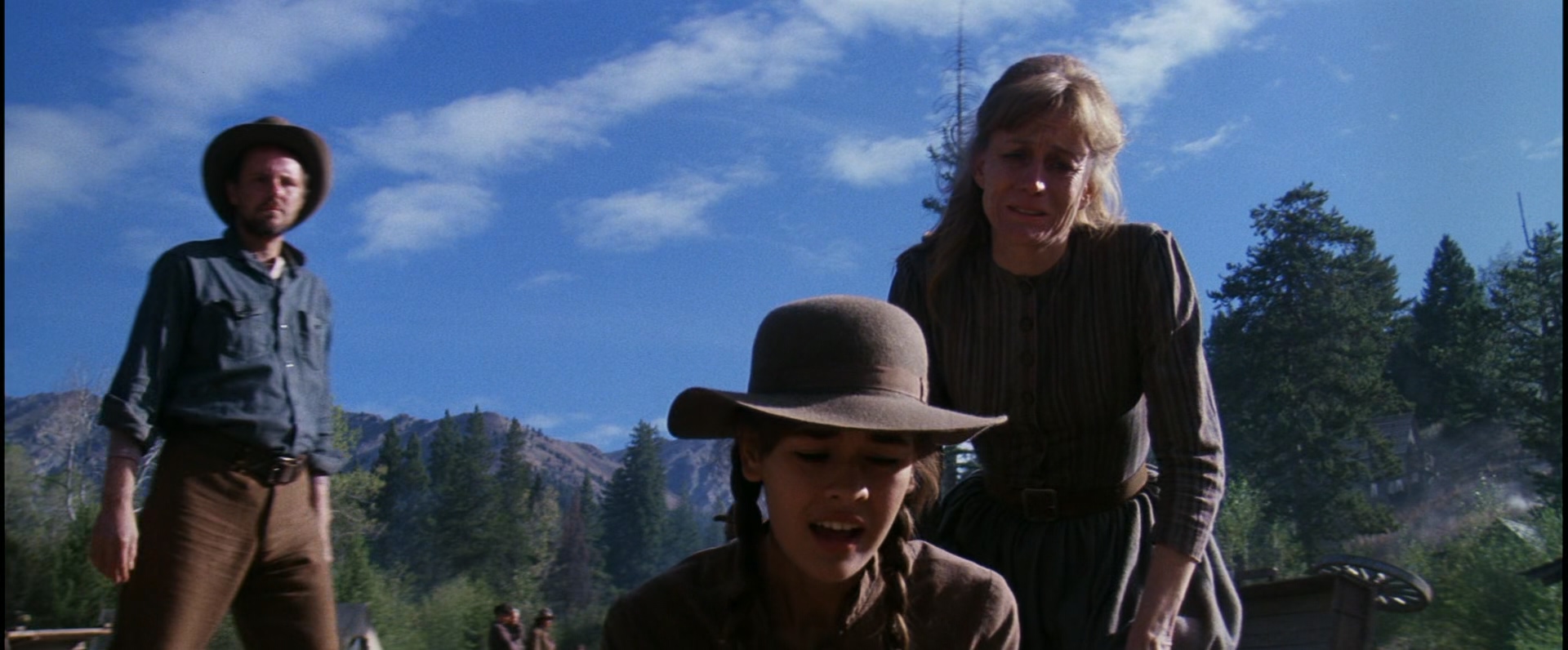 苍白骑士Pale.Rider.1985.1080p.BluRay.x265.HEVC.AC3-hclg (1).mkv_20250403_164228.706.jpg