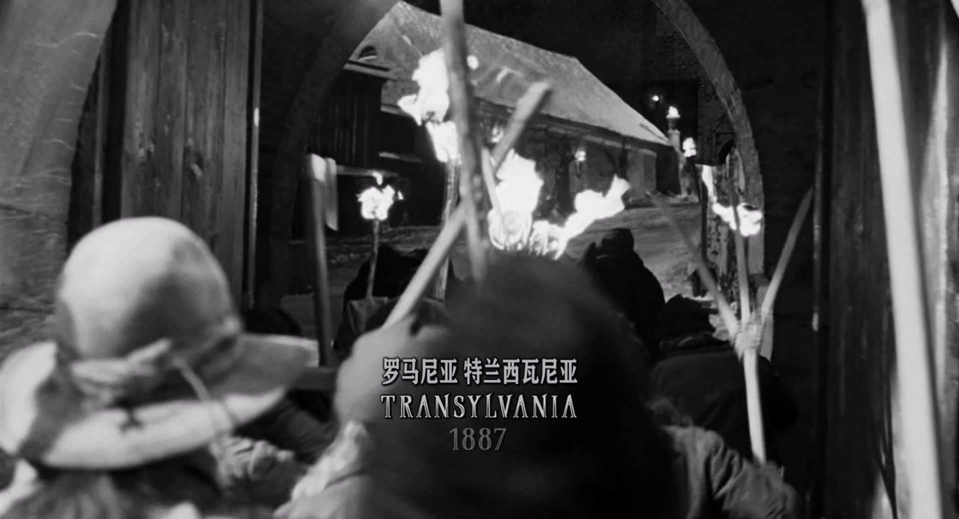 范海辛.Van.Helsing.2004.Blu ray.1080p.x265.HEVC.10bit.AC3.2audio特效字幕.mkv_202.jpg