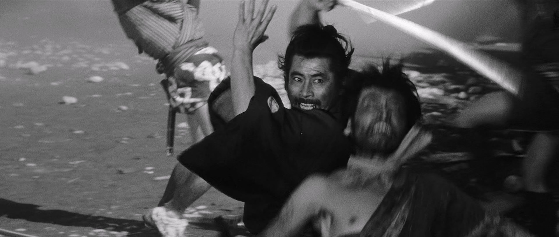 用心棒.Yojimbo.1961.BluRay.1080p.x265.10bit.MNHD-FRDS.mkv_20250408_213733.983.jpg