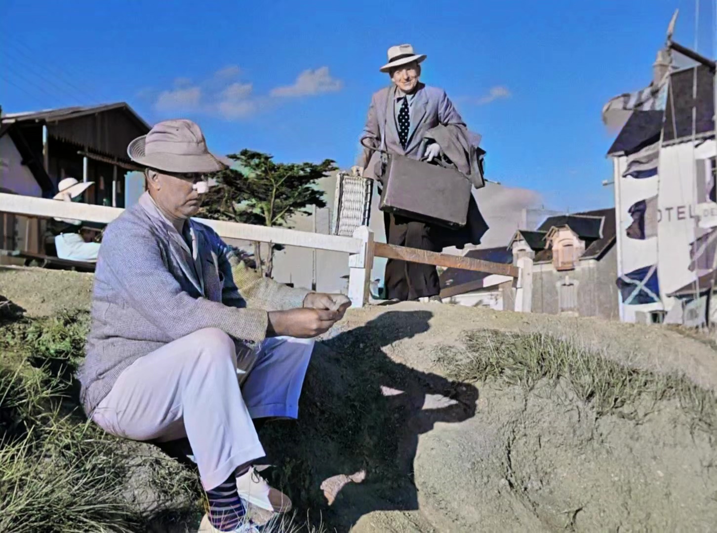 于洛先生的假期 彩色版.mkv_20250413_143113.898.jpg