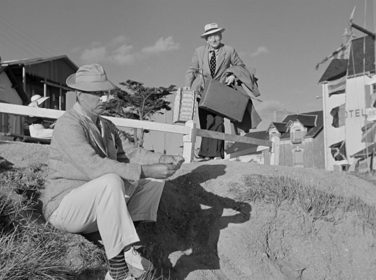 于洛先生的假期 黑白版.mkv_20250413_143132.514.jpg