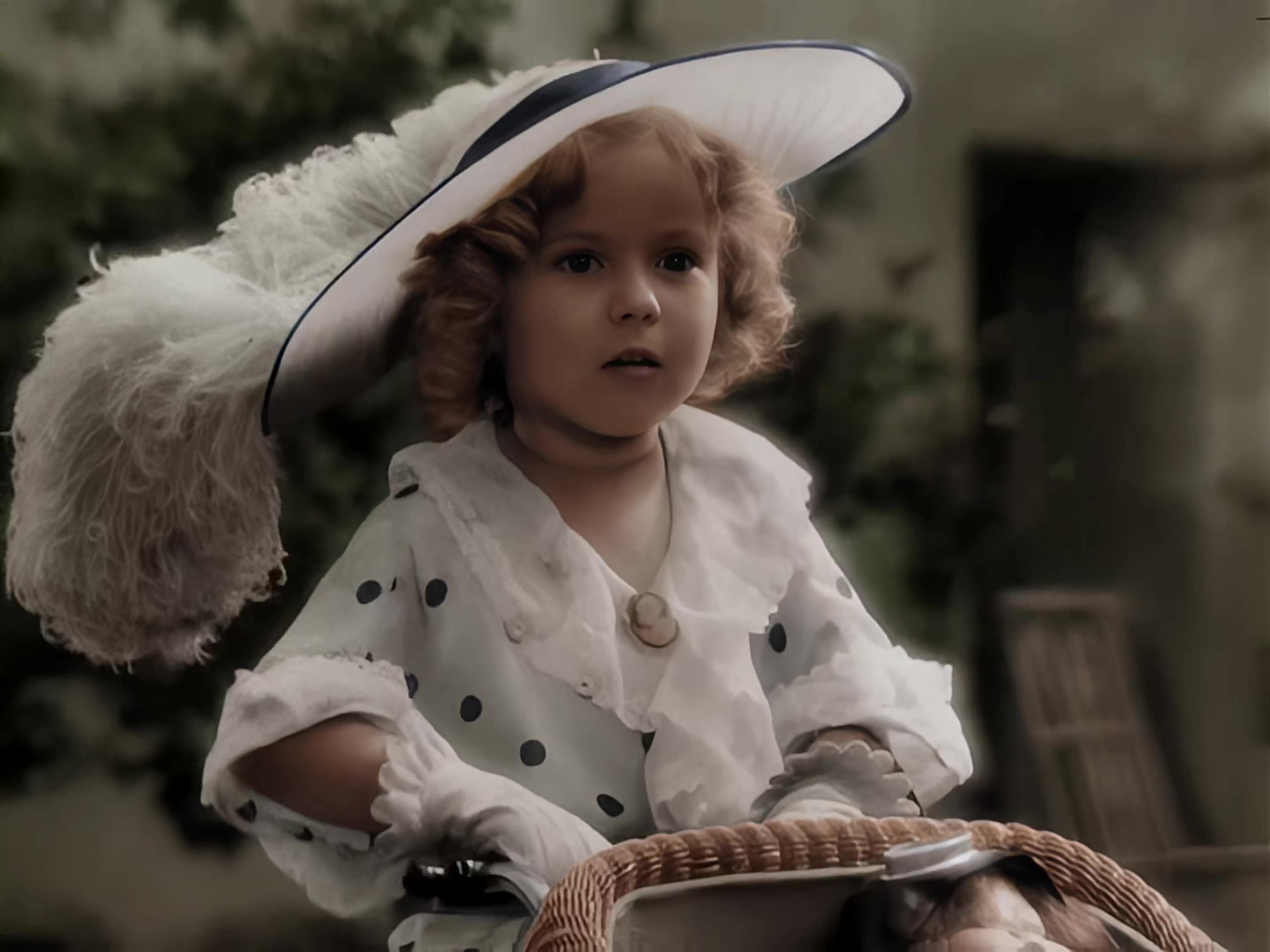 1934 亮眼睛.mkv_20250414_010526.634.jpg