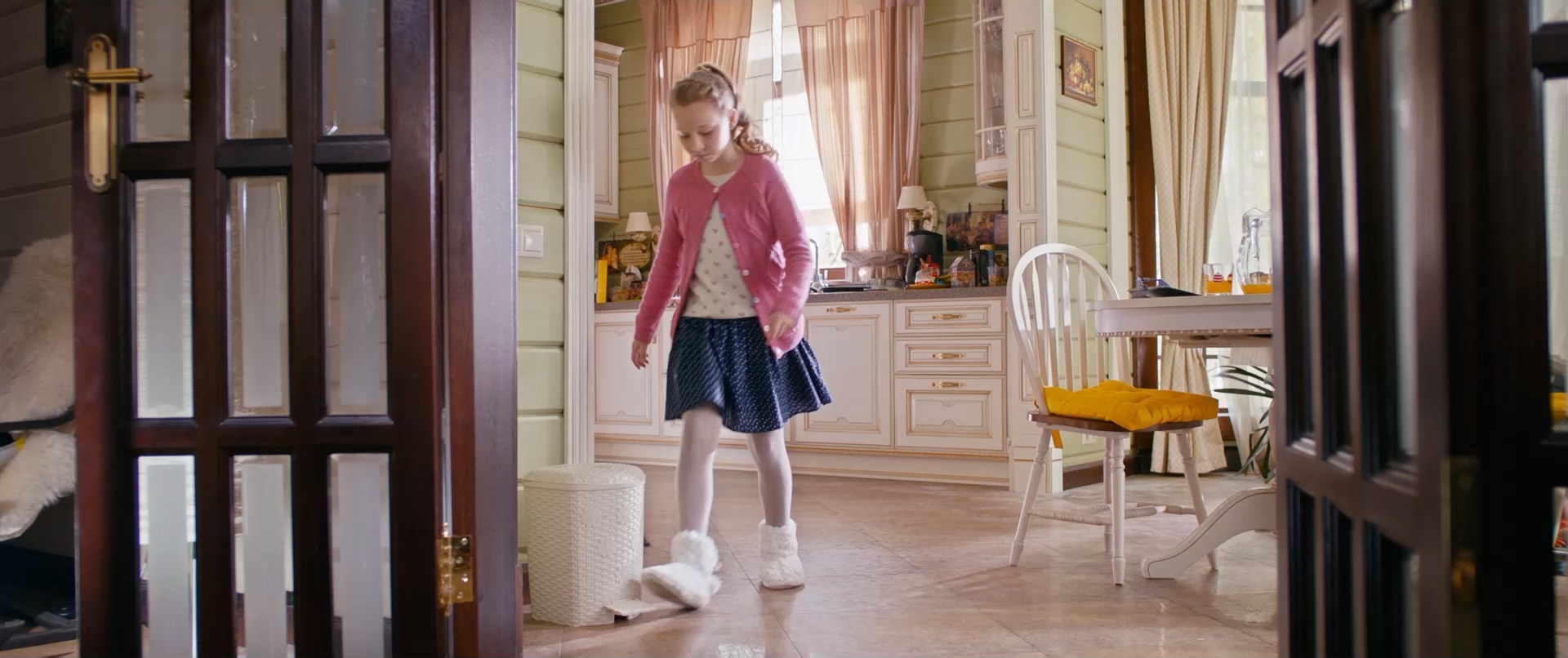 小狗当家 Ёлки лохматые (2015) BluRay 1080p 448kbp央视国俄双语.mkv_20.jpg