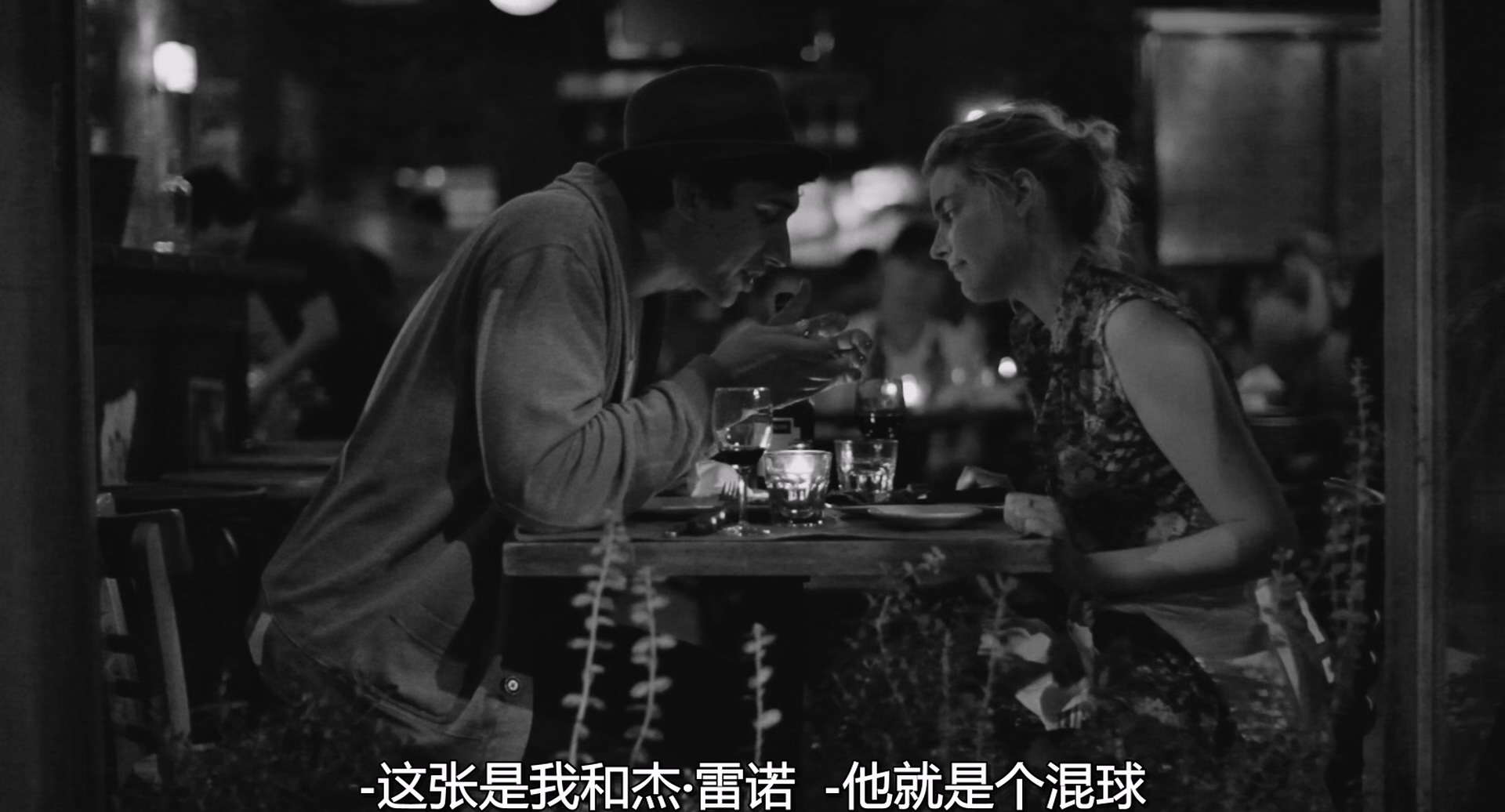 弗兰西丝·哈.Frances.Ha.2012.1080p.BluRay.x265.448kbps央视国英双语中字.mkv_20250.jpg