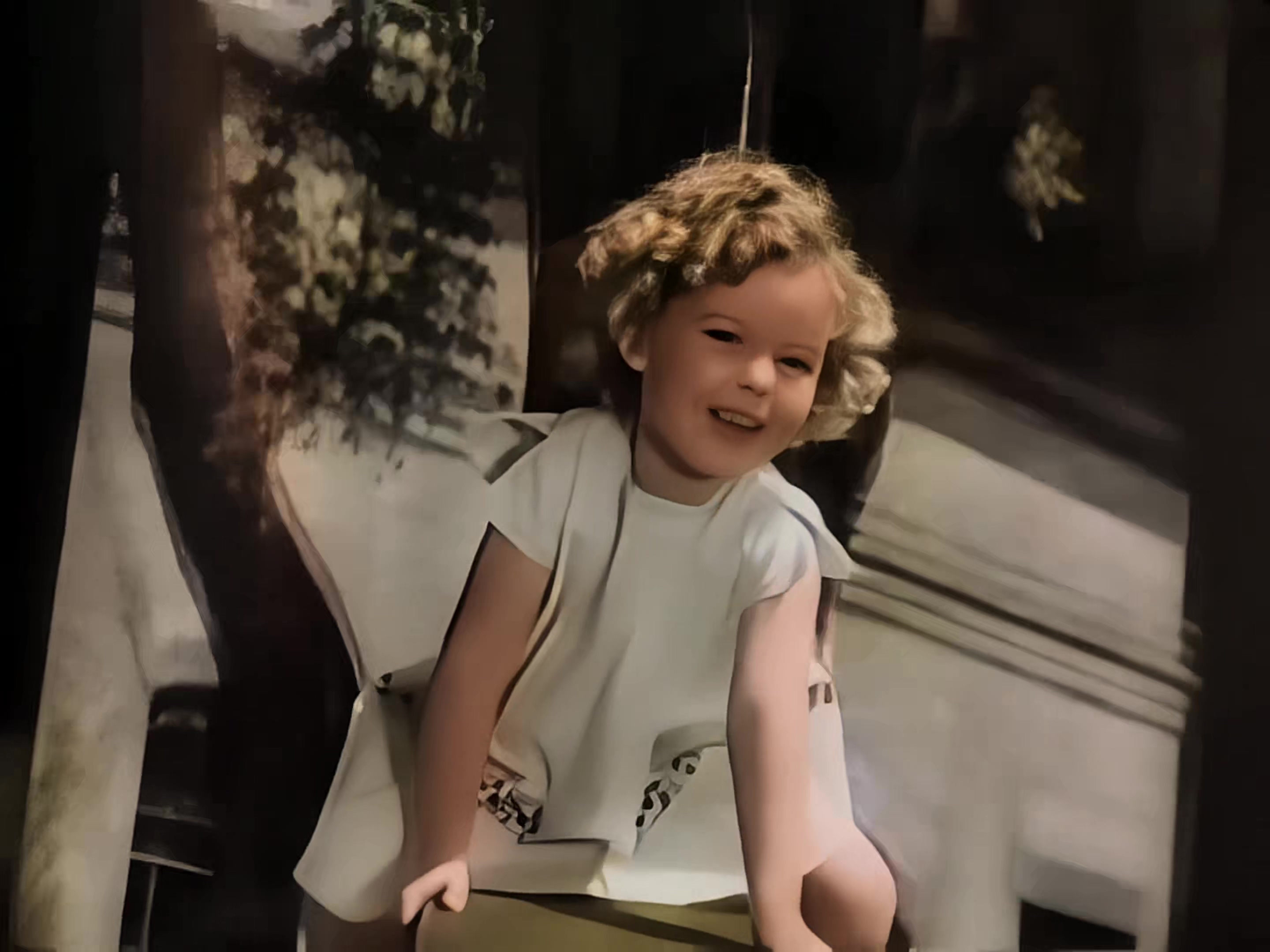 1935 我们的小姑娘.mkv_20250424_105939.577.jpg