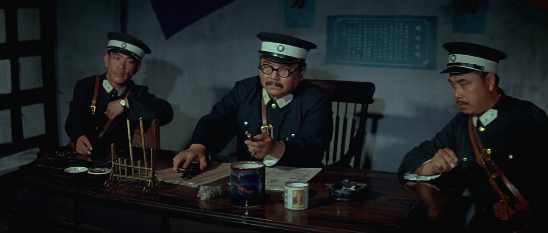 【特殊身份的警官】A.Policeman.with.a.Special.Identity.1982.WEB-DL.1080P.H265.潇.jpg