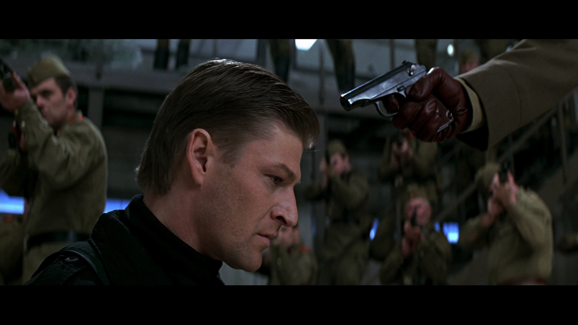 007：黄金眼 (1995).mkv_20250427_145235.370.png