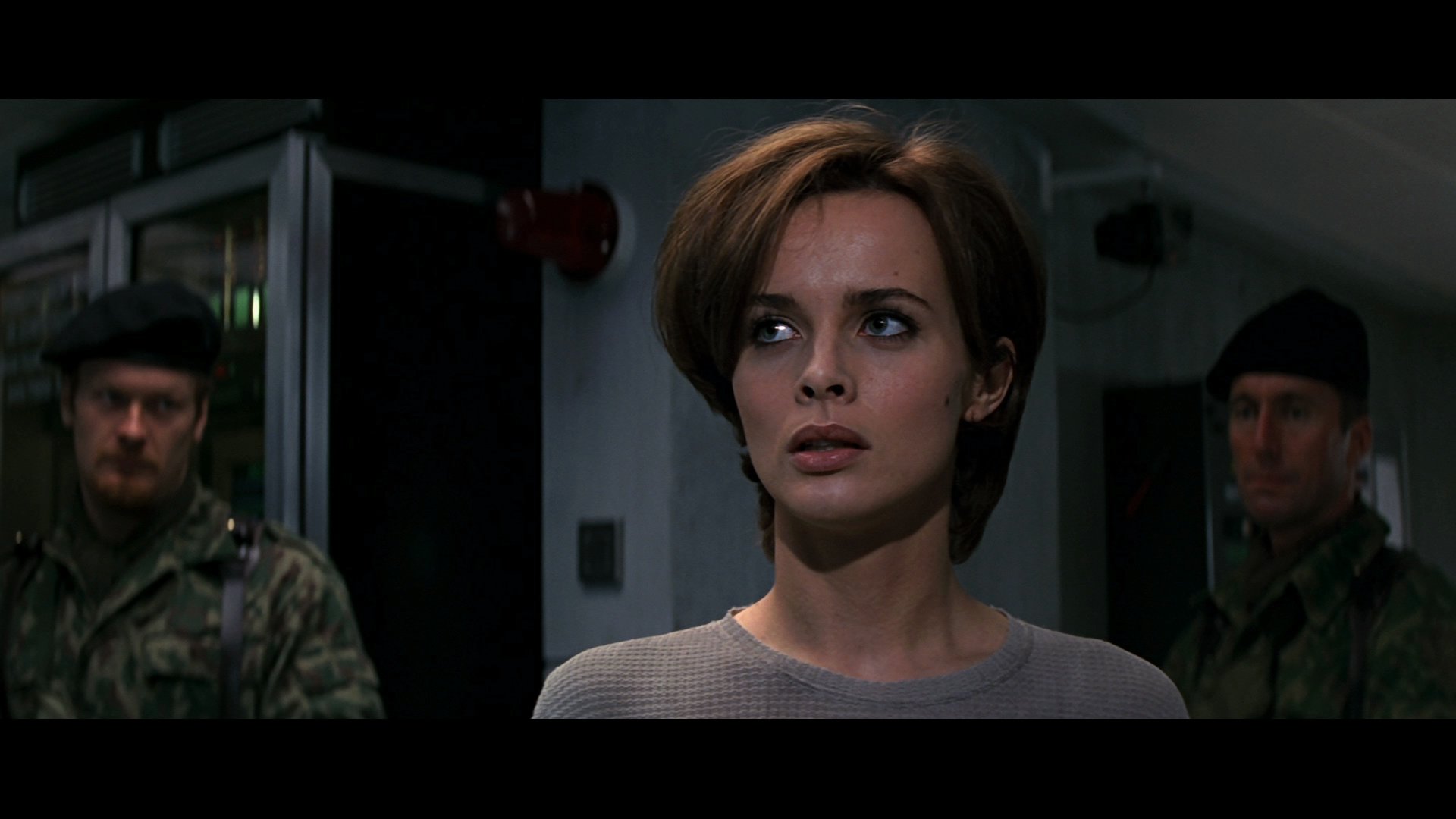 007：黄金眼 (1995).mkv_20250427_145241.513.png