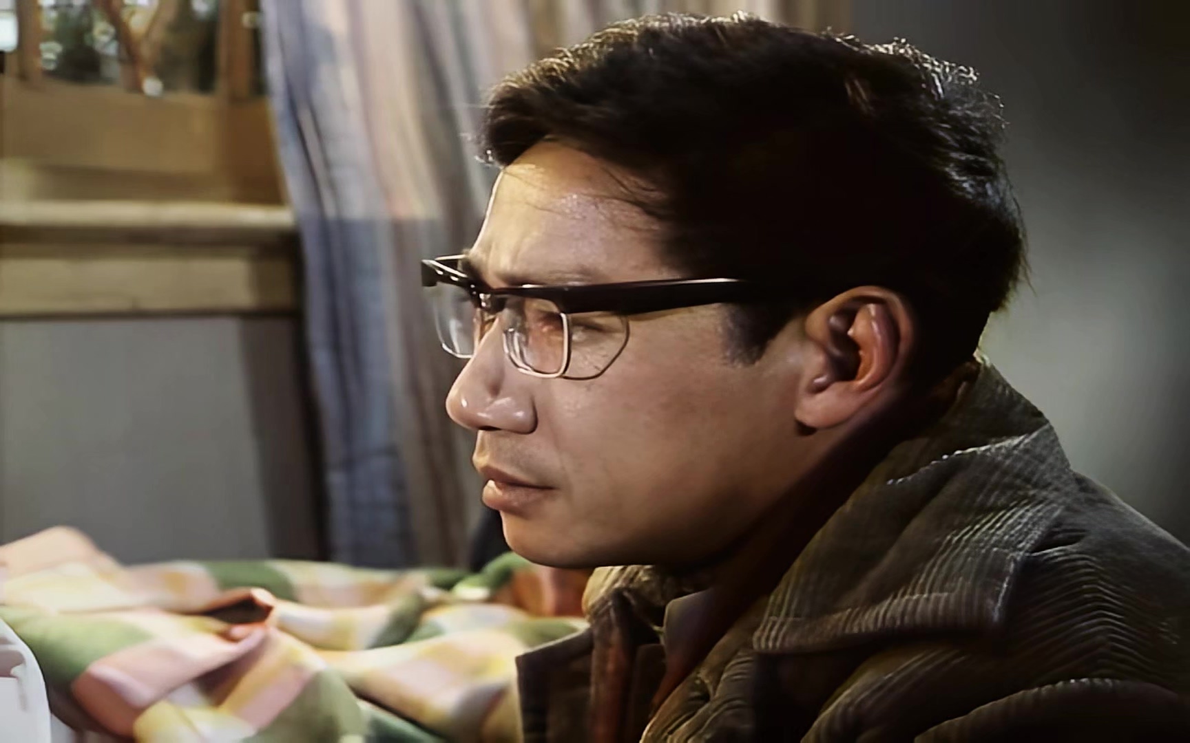 苦恼人的笑 1979.mp4_20250507_145757.853.jpg