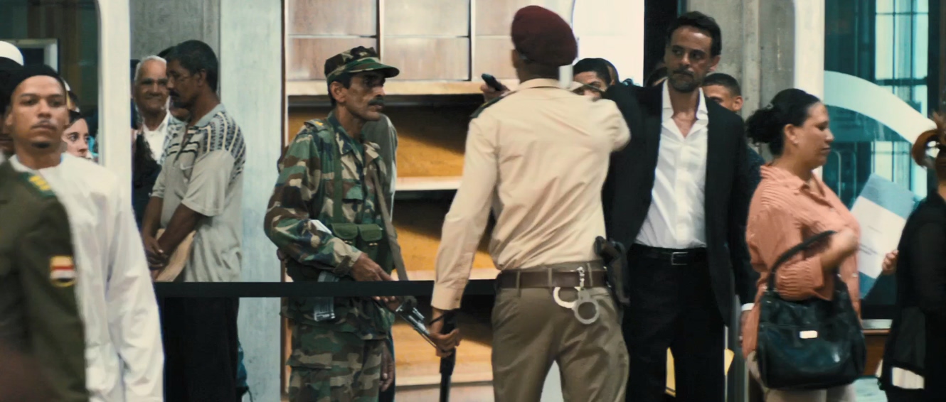 W 无法逃避-2012.mkv_20250508_130245.151.jpg