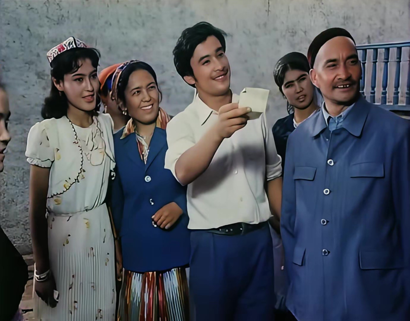 钱这东西 1985.mp4_20250509_151412.242.jpg