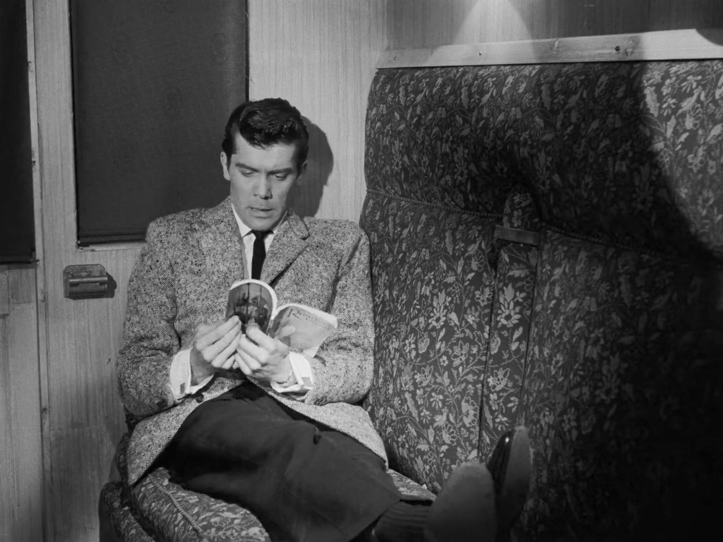 飞翔的苏格兰人 1080p 1957.mp4_20250519_111135.109.jpg