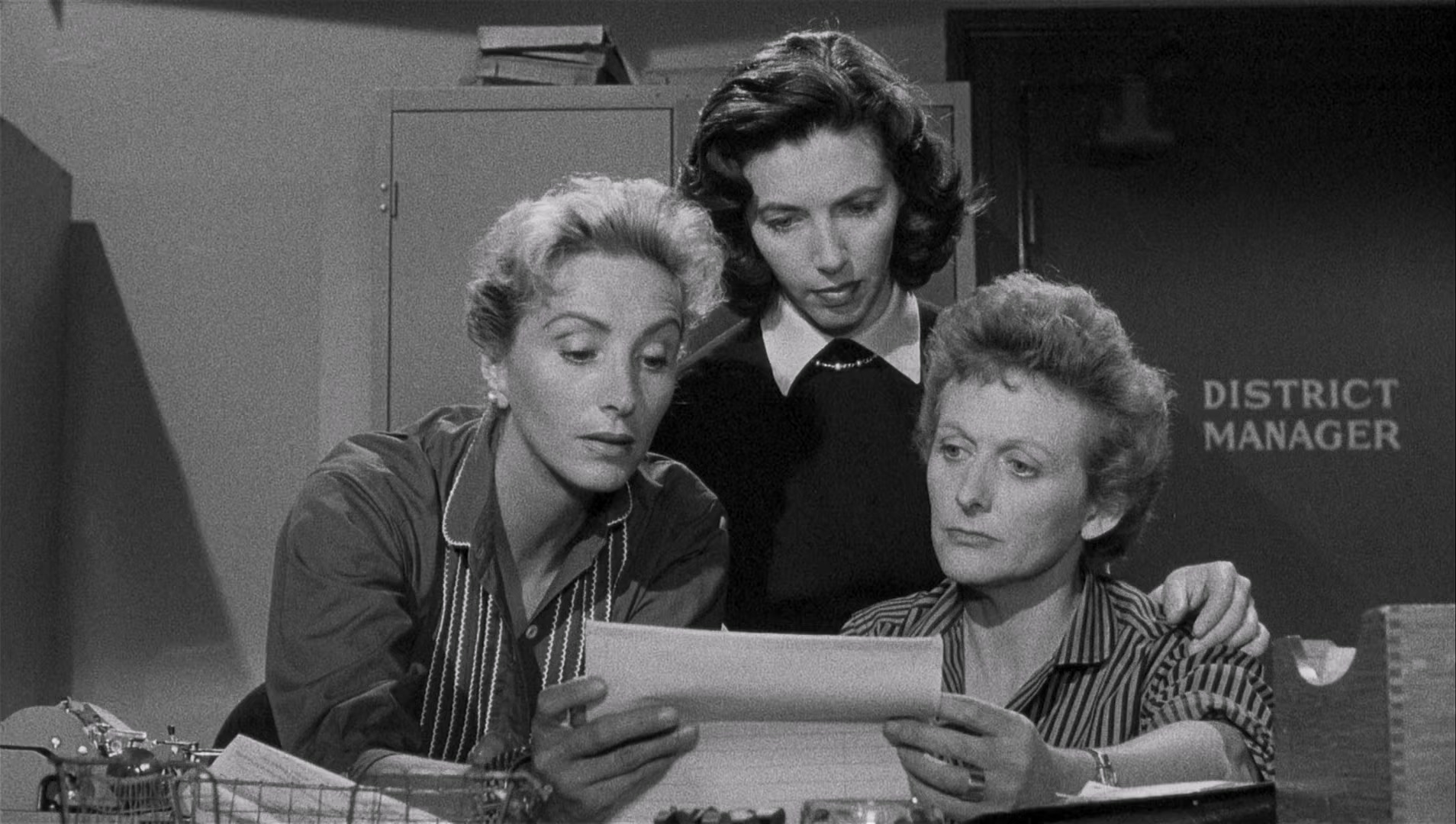 The Wrong Man (1956) (1080p BluRay x265 afm72)-bylh.mkv_20250519_215754.489.jpg