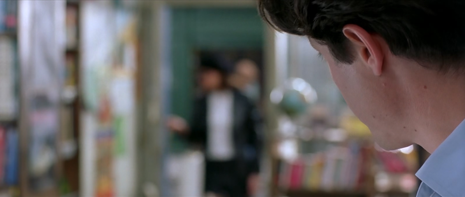 诺丁山.Notting Hill 1999 (1080p x265 10bit 4audio Tigole)特效字幕.mkv_20250526_1.jpg