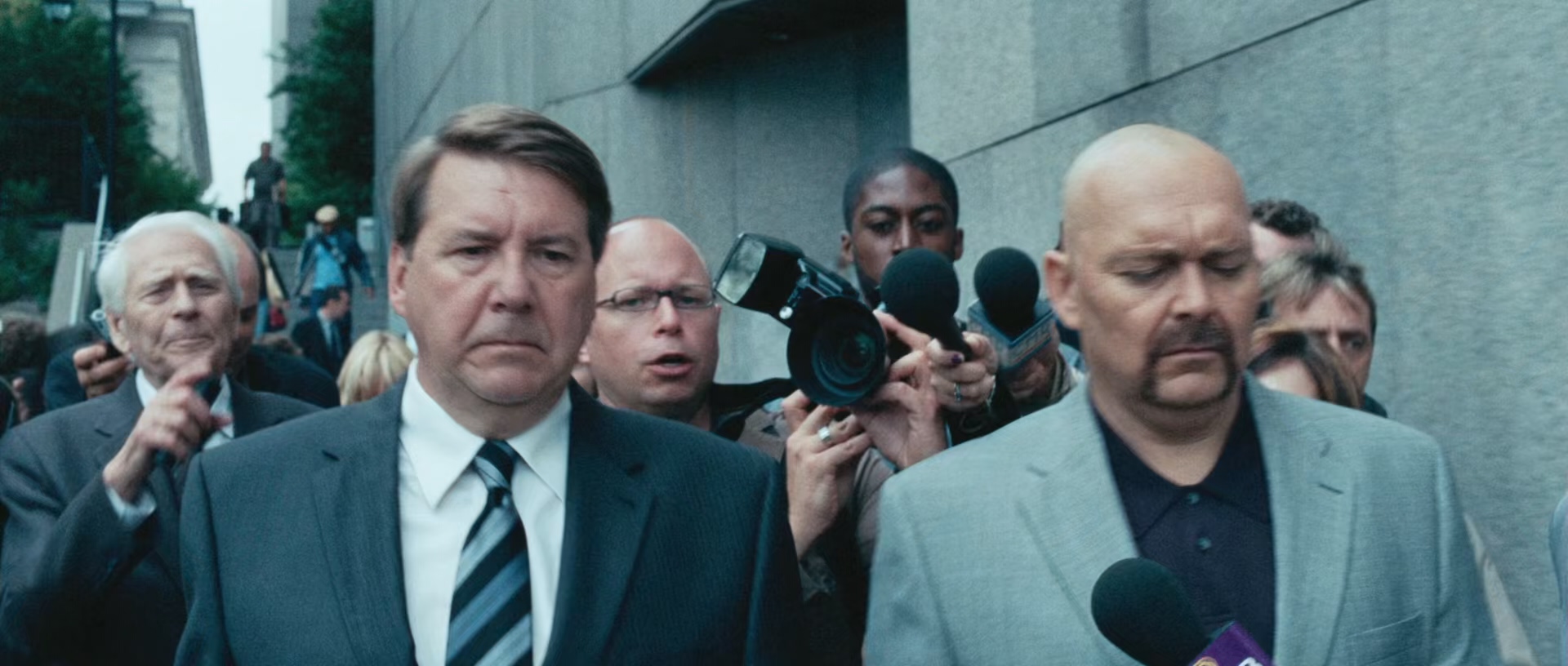 警察父子亲情营 (2009) 1080p [AAC, AAC] [zho, fra] h265.mkv_20250527_235028.962.jpg