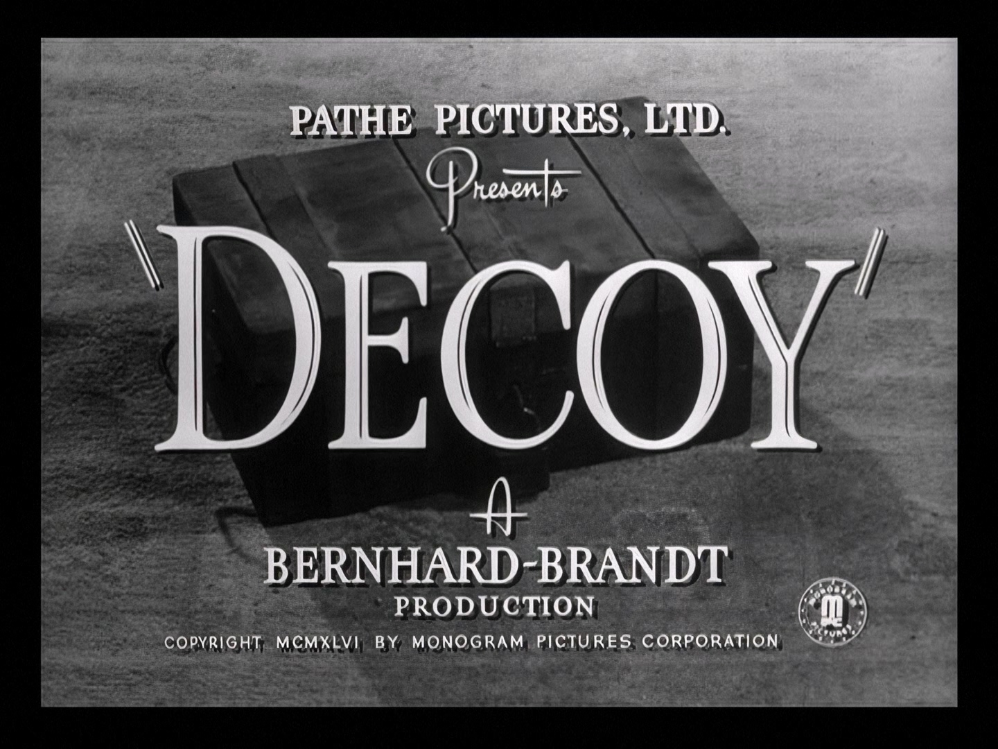 Decoy.1946.Upscale.1080p.DVD.x265.HEVC.AC3-SARTRE-bylh.mkv_20250528_220958.671.jpg