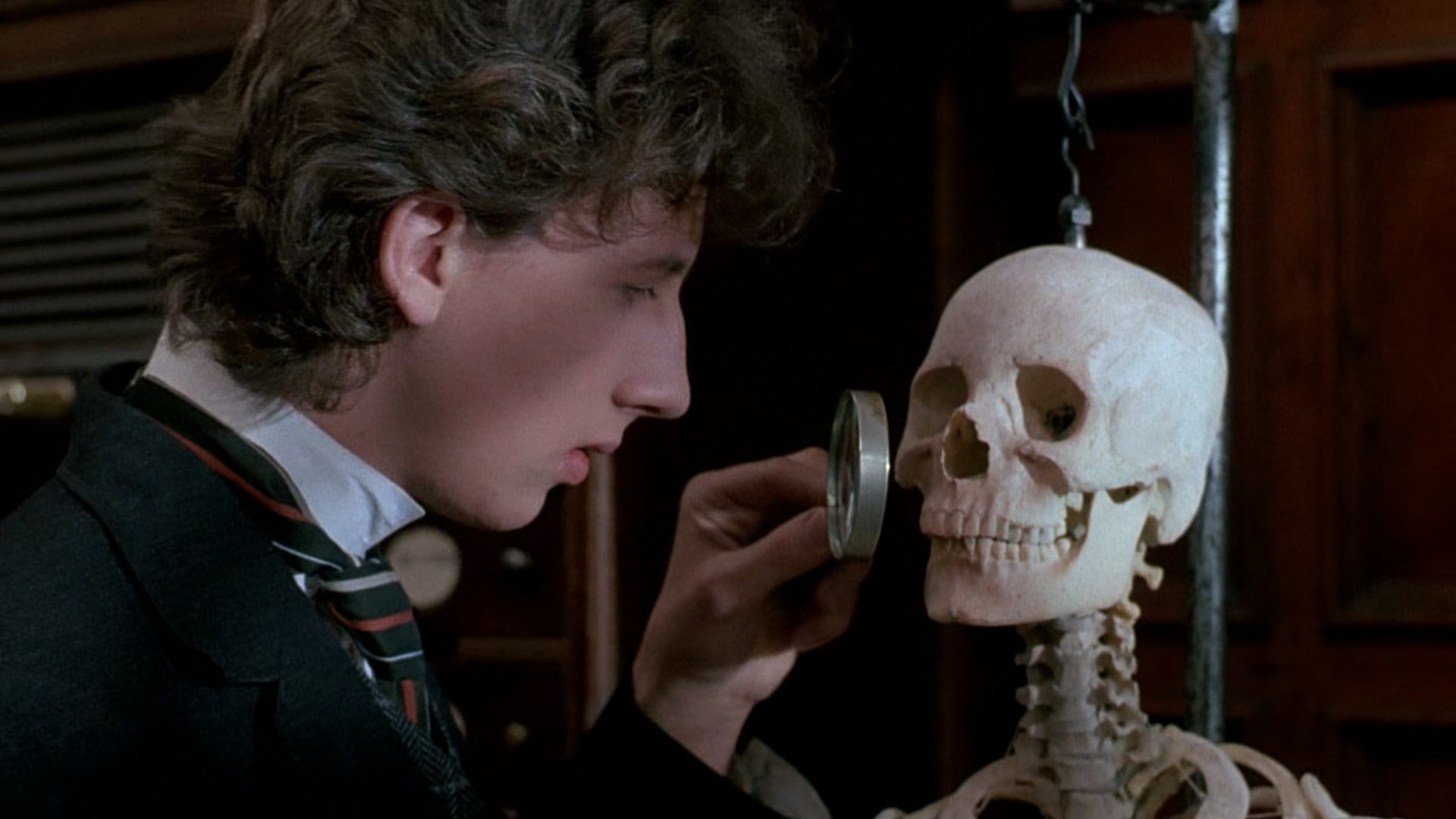 Young.Sherlock.Holmes.1985.1080p.BluRay.x265-RARBG-bylh.mkv_20250602_011427.059.jpg