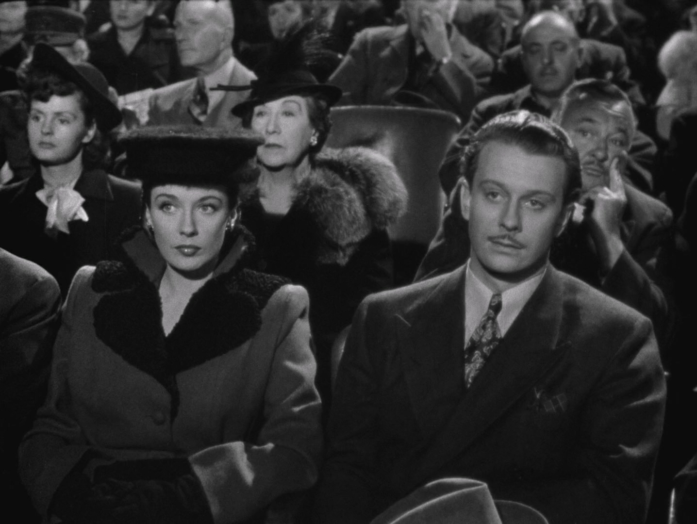 Lady on a Train [1945] 1080p BluRay - HJ-bylh.mkv_20250603_230145.248.jpg