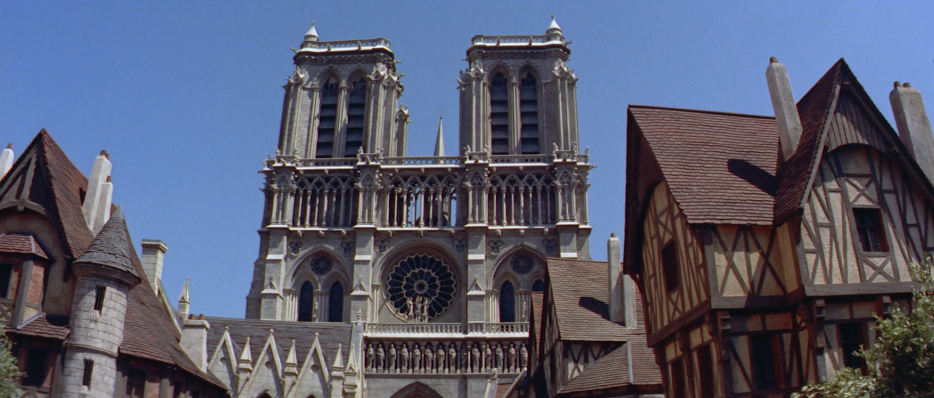 Notre.Dame.de.Paris.1956.BluRay.1080p.2Audio.DTS-HD.MA.2.0.x265.10bit-ALT.mkv_20.jpg