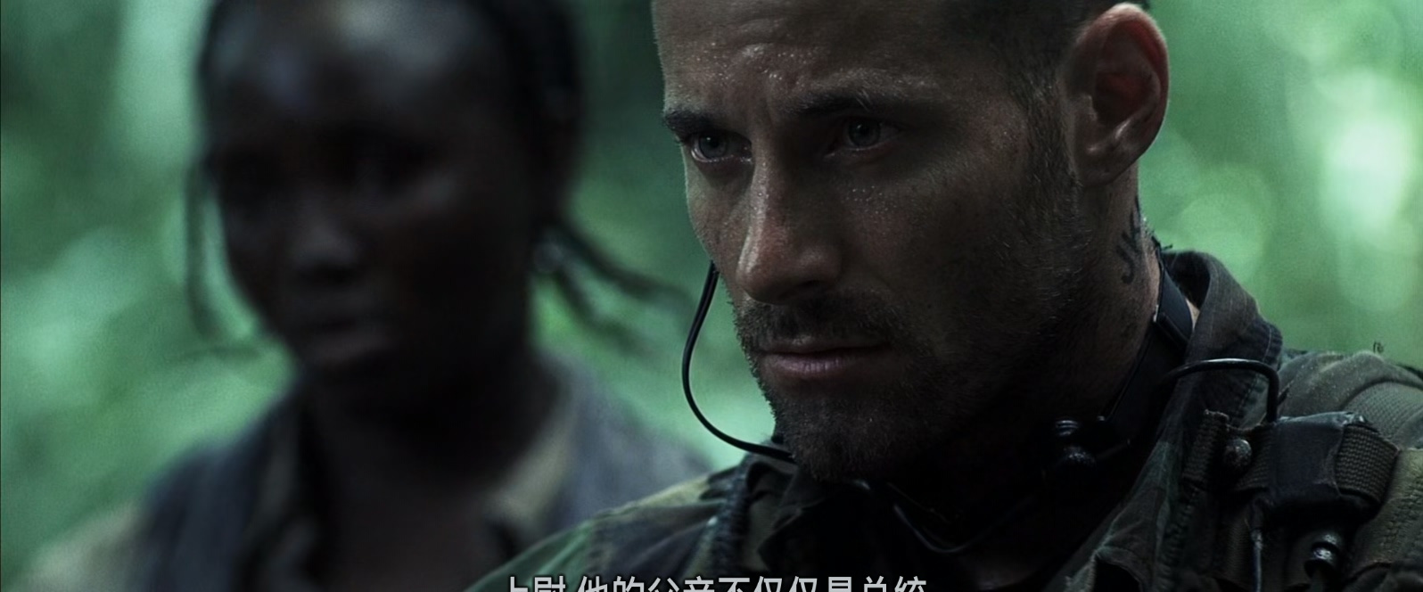 太阳泪.Tears.Of.The.Sun.2003.1080p.BluRay.x265.4audio-RARBG特效字幕 (1).mkv_2025.jpg