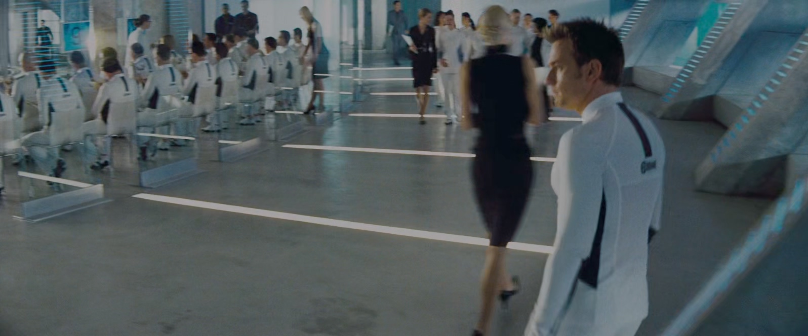 逃出克隆岛.The.Island.2005.BluRay.1080p.x265.10bit.国英双语特效字幕 (1).mkv_2025.jpg