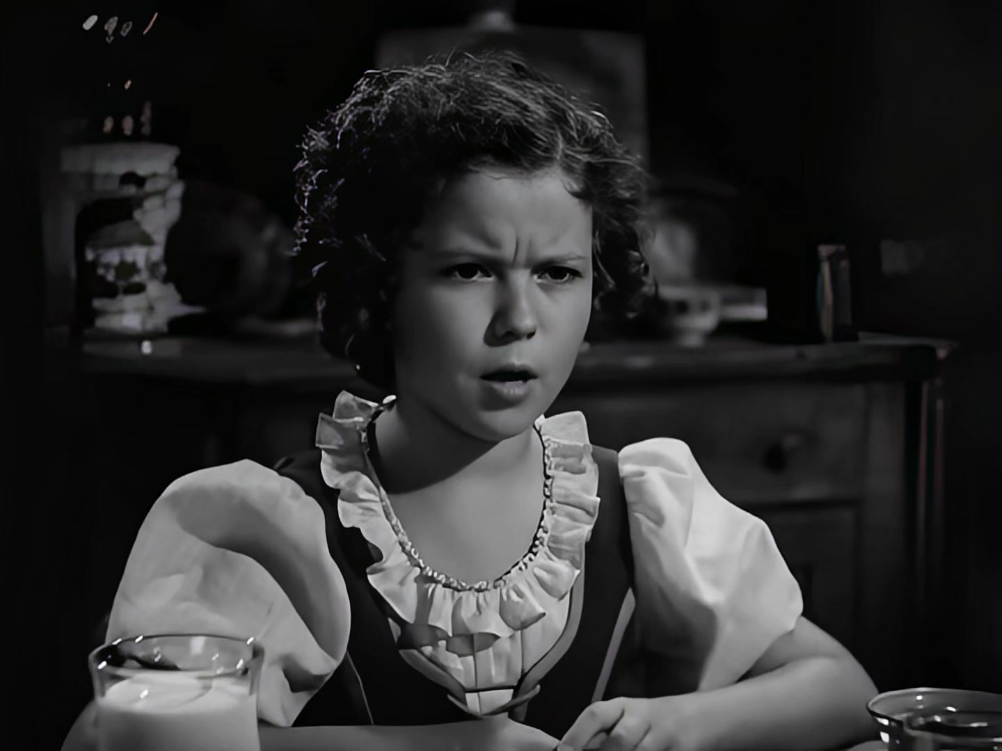 1940 蓝色知更鸟 The Blue Bird.mkv_20250614_162820.985.jpg