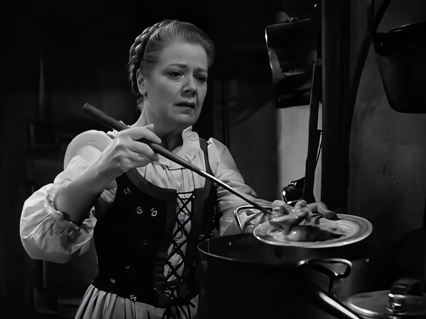 1940 蓝色知更鸟 The Blue Bird.mkv_20250614_162830.435.jpg