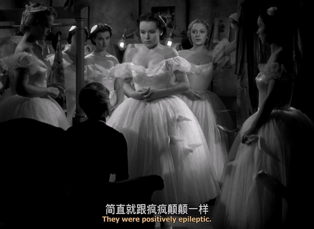 魂断蓝桥.Waterloo.Bridge.1940.1080p.BluRay.x265.4audio-RARBG特效字幕.mkv_2025061.jpg