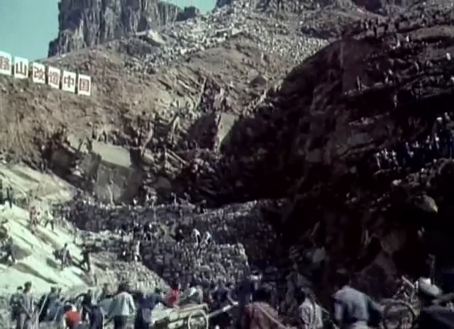 红雨.Hong Yu.1975.DVD.X264.AAC.mkv_20250618_180351.445.jpg