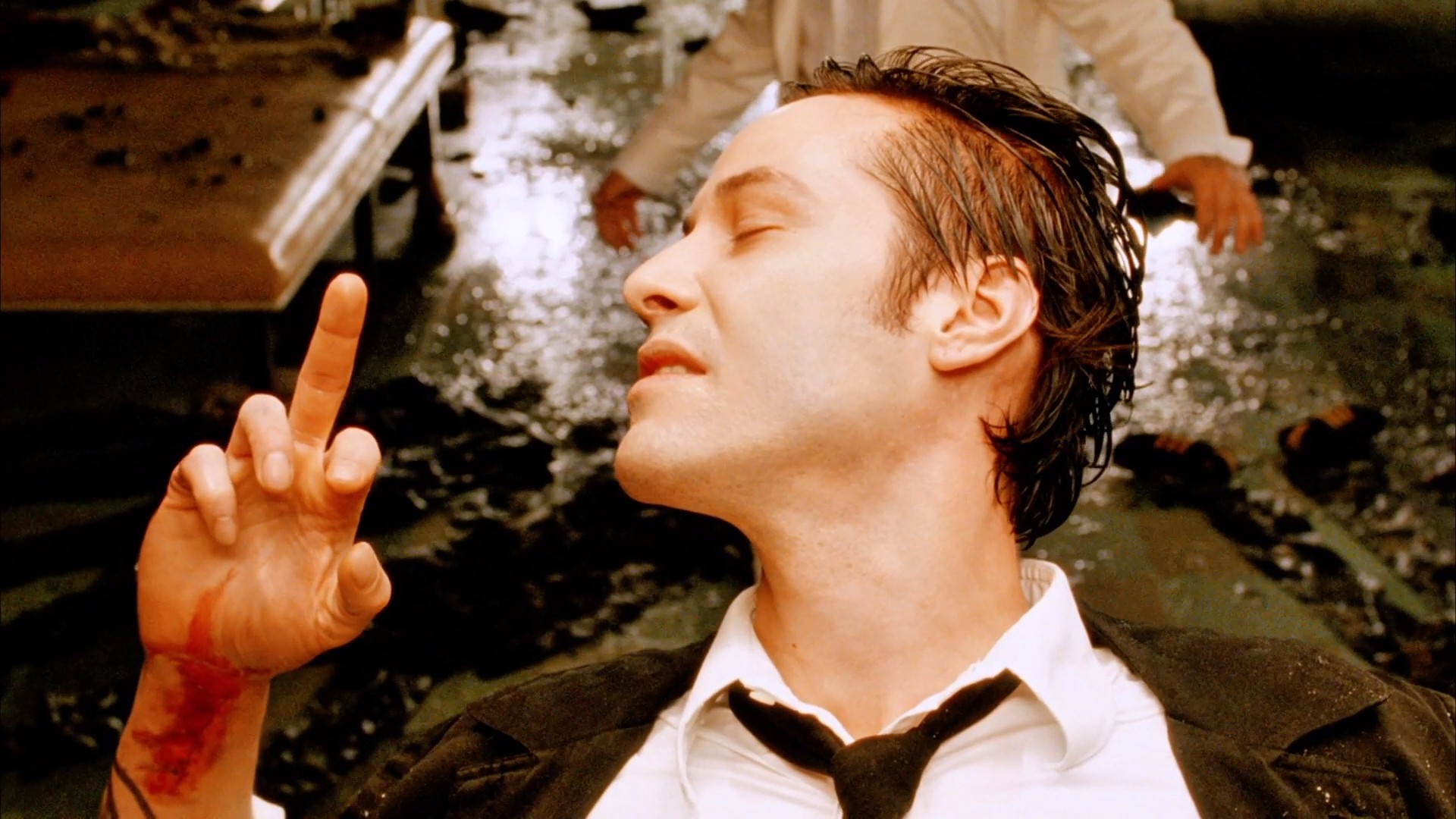 康斯坦丁满屏 (1).jpg