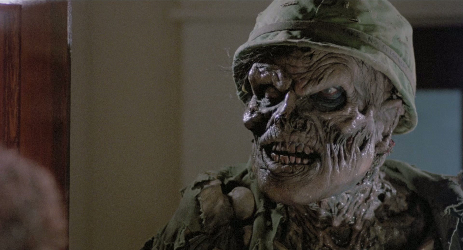 1985 夜半鬼敲门 1 House 1.mkv_20250626_010845.117.jpg