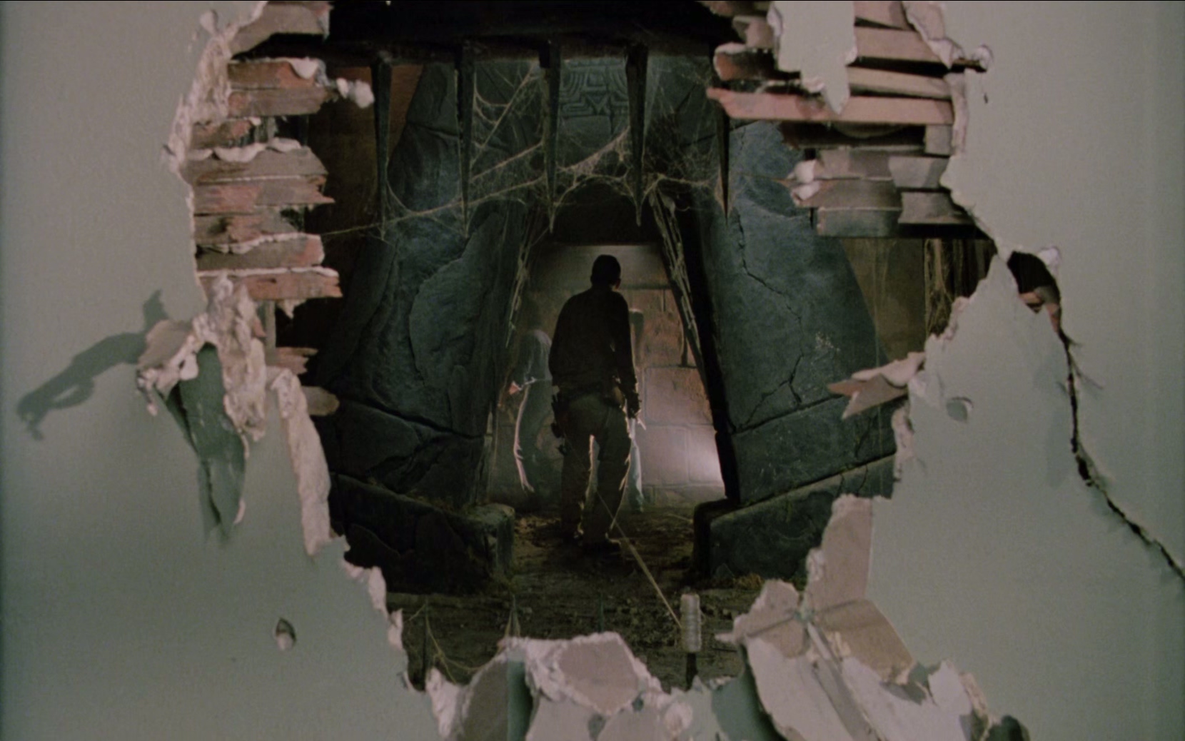 1987 夜半鬼敲门 2 House 2.mkv_20250626_020741.179.jpg