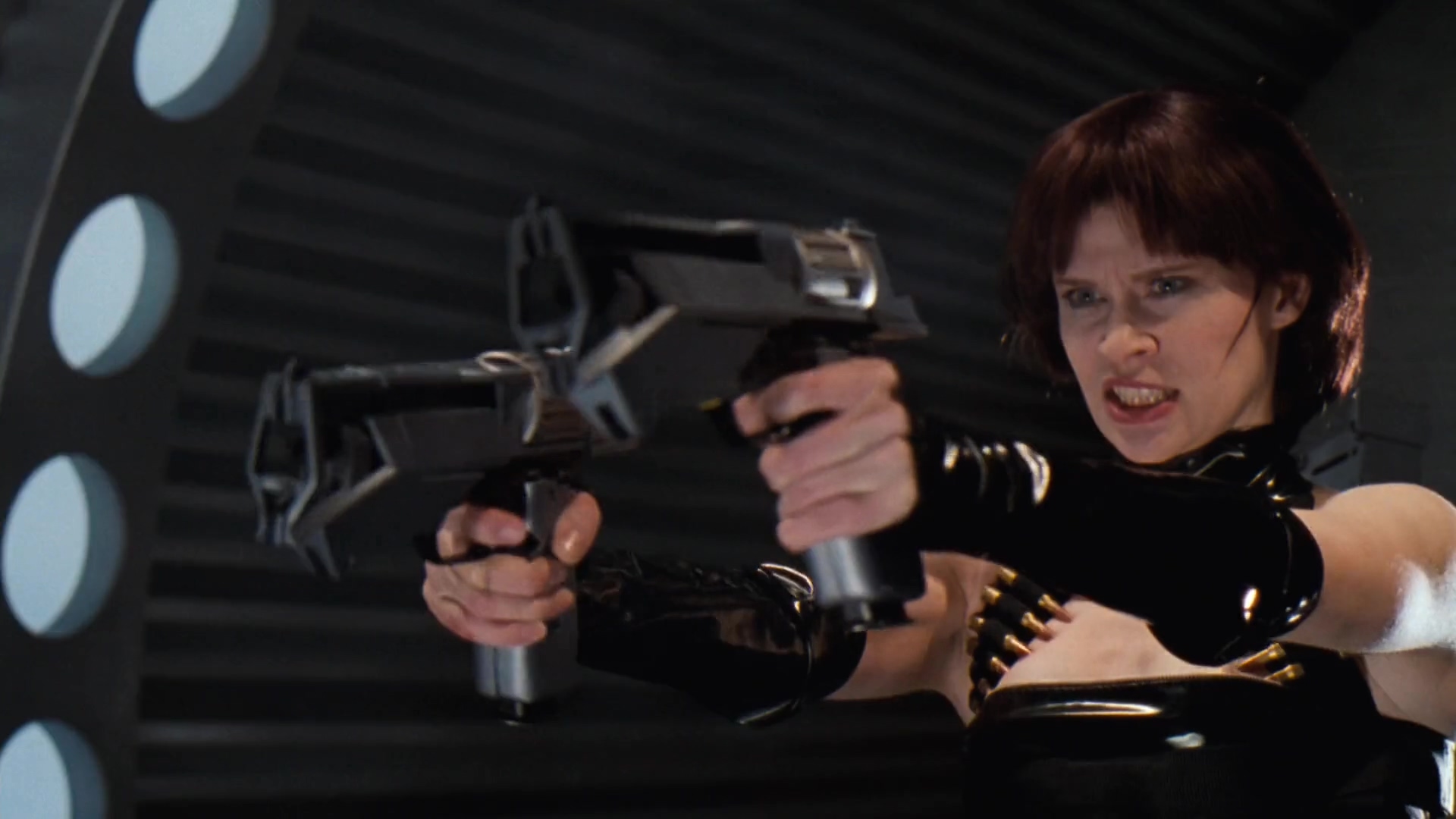 十三号星期五10：杰森在太空.Jason X.2001.CN.mkv_20250628_004119.336.jpg