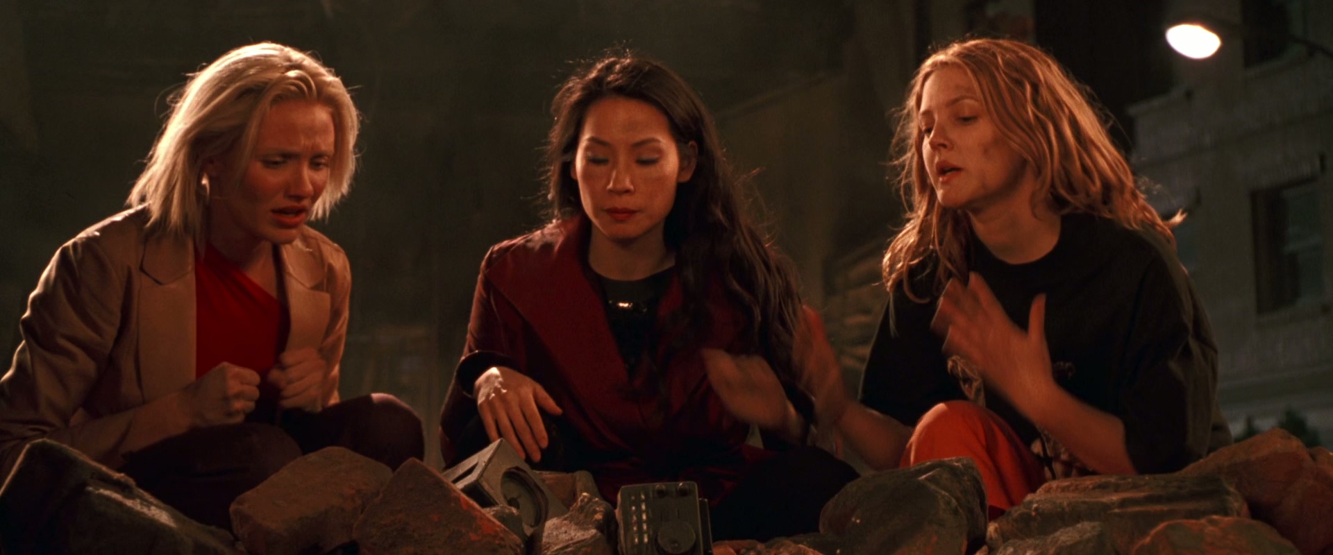 2000 霹雳娇娃 Charlies Angels.mkv_20250629_112043.614.jpg