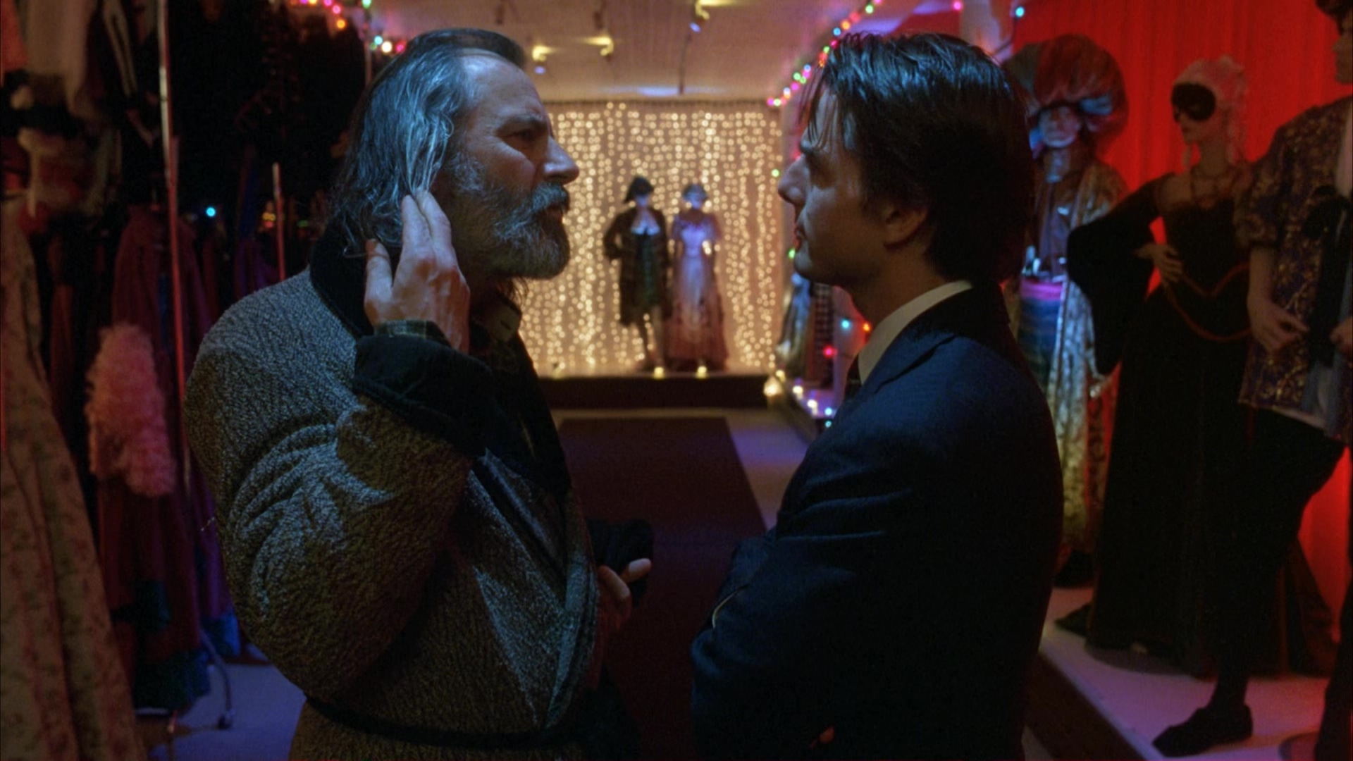 大开眼戒.Eyes Wide Shut.1999.CN.mkv_20250630_215729.126.jpg