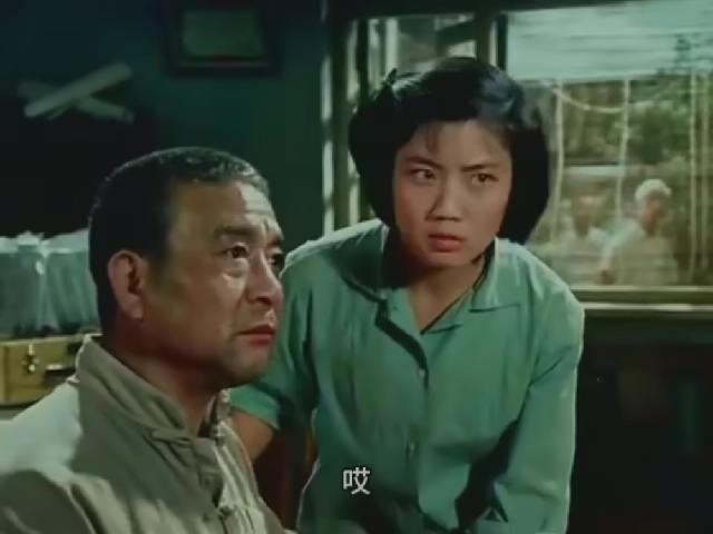 春苗1975-谢晋导演文革电影经典老电影.mp4_20250702_215616123.jpg