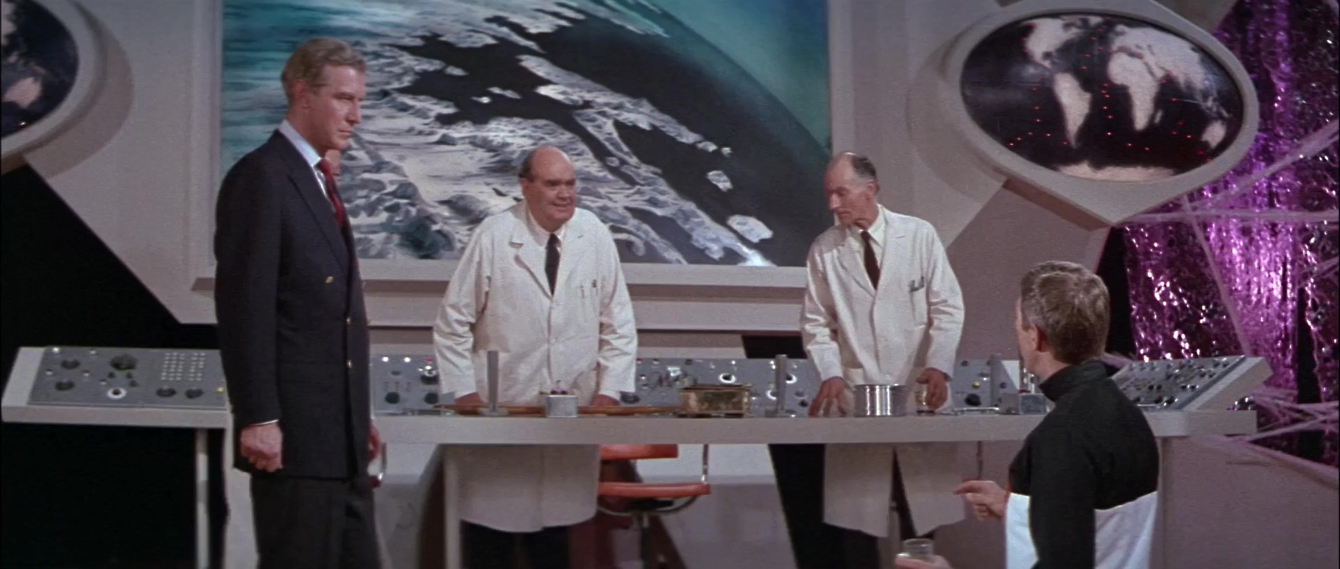 谍报飞龙1.Our Man Flint.1966.CNSC.mkv_20250709_122458.015.jpg