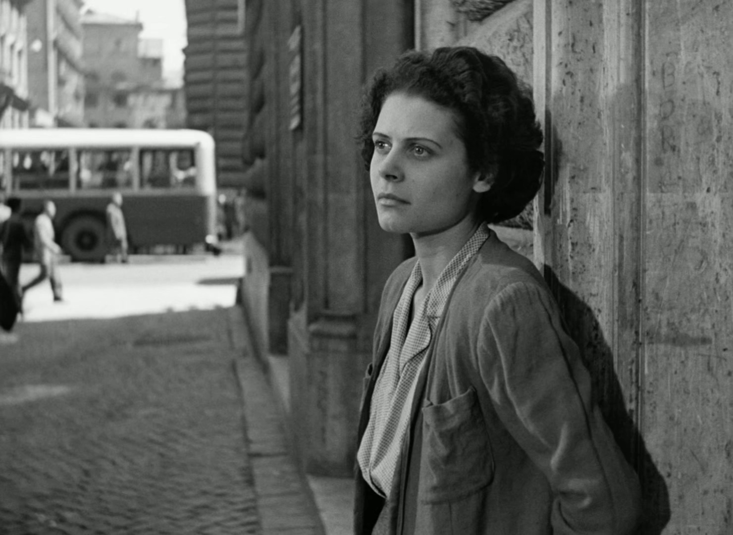 1948 偷自行车的人 The Bicycle Thieves .mkv_20250720_163310.172.jpg