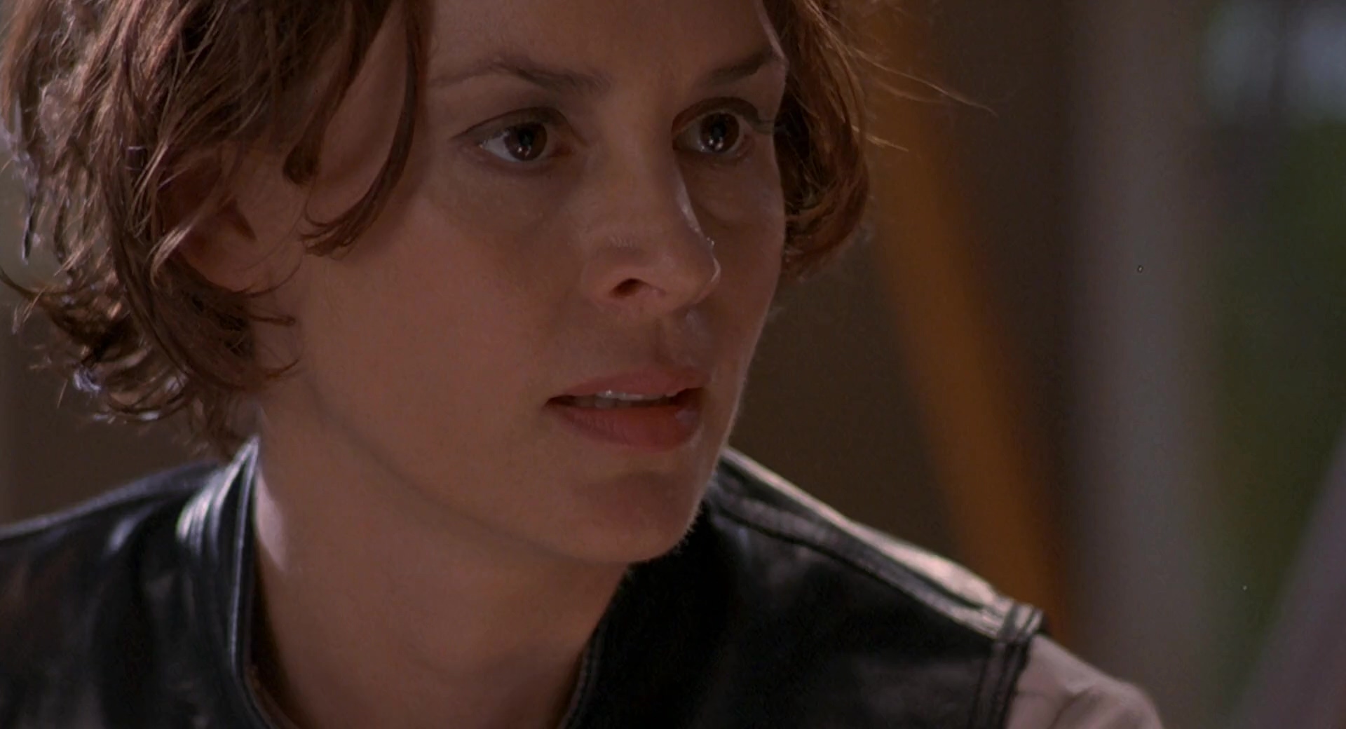 十三鬼叫门.Thir13en.Ghosts .2001.CN.mkv_20250723_103802.814.jpg