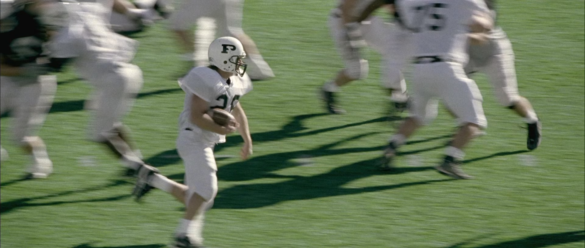 Friday.Night.Lights.2004.1080p.BluRay.DDP.5.1.H.265-EDGE2020 (1).mkv_20250730_20.jpg